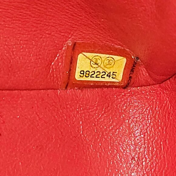 CHANEL jumbo lambskin red bag - Picture 7 of 8